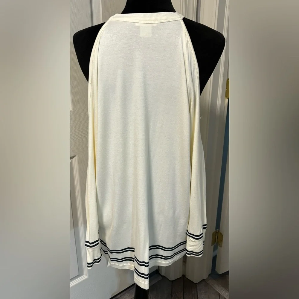NWOT Venus Cold Shoulder Sequin Star Shirt/Sweater_7